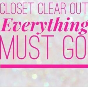 CLOSET CLEAR OUT SALE ⬇️⬇️⬇️